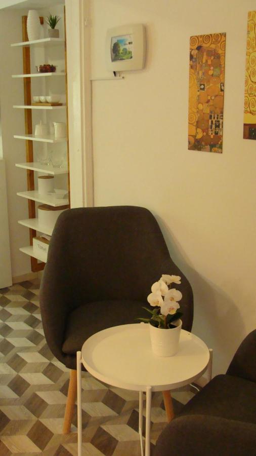 Apartma Nadja With Private Parking Appartement *