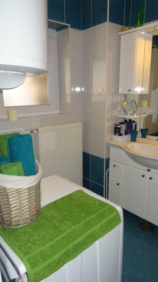Apartma Nadja With Private Parking Appartement *